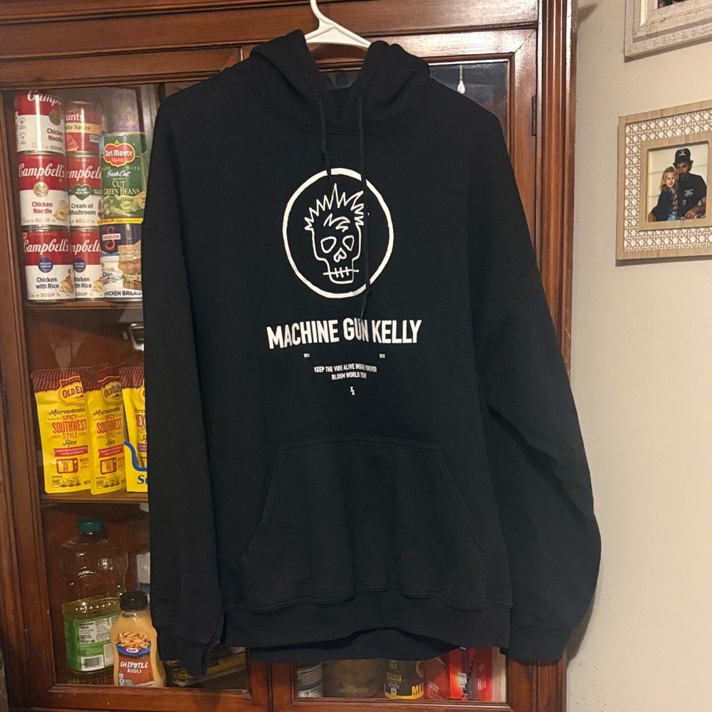Machine Gun Kelly Black Hoodie XL